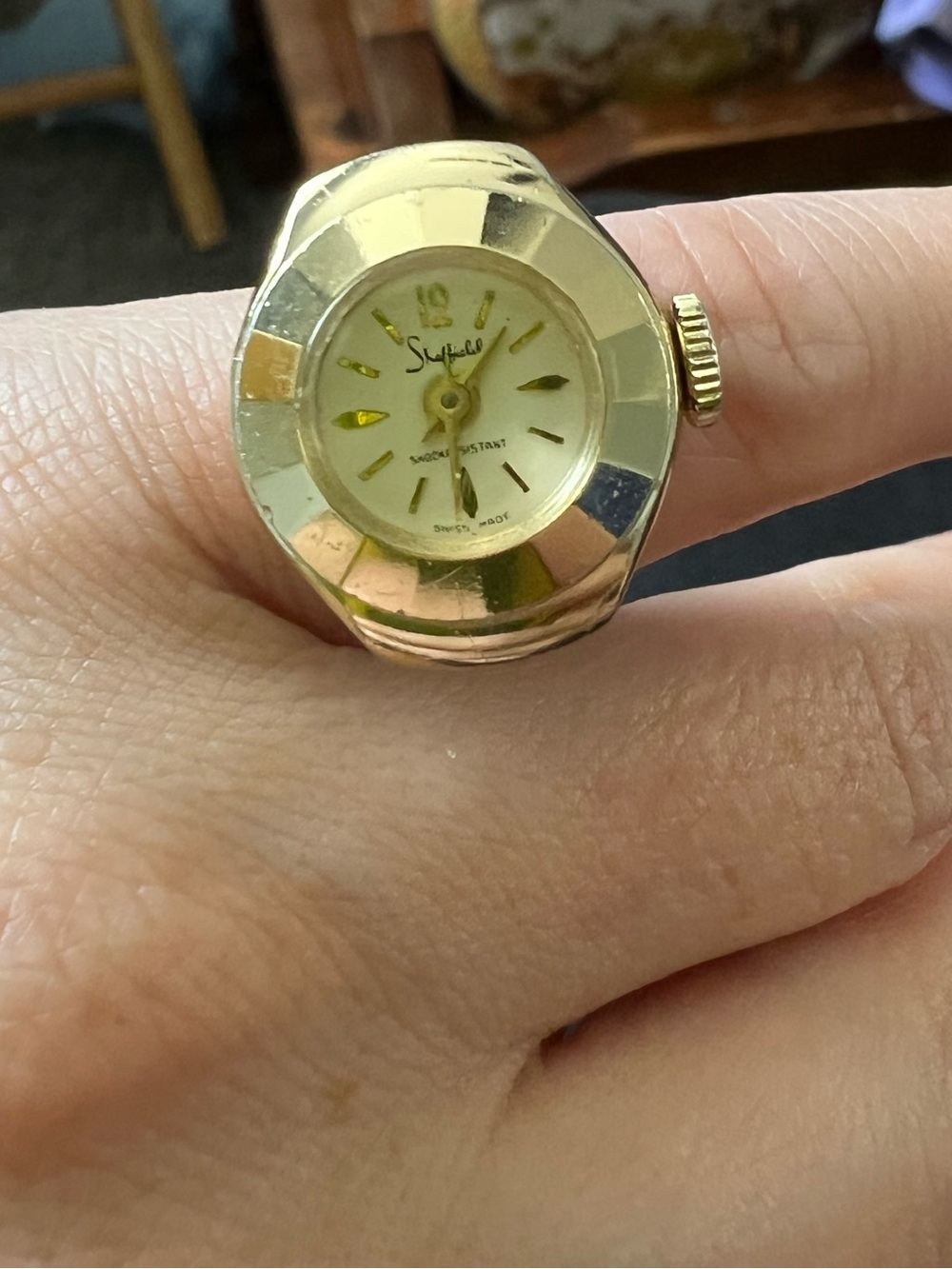 Vintage Gold Tone Sheffield Ring Watch with Cream Dial as is